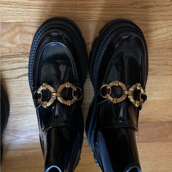 Women’s Brooks Lug Sole Boots - Picture 4 of 7